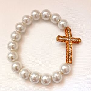 NEW!! Cross Pearl Bracelet OS